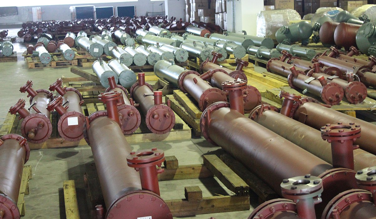 shell and tube condenser storage